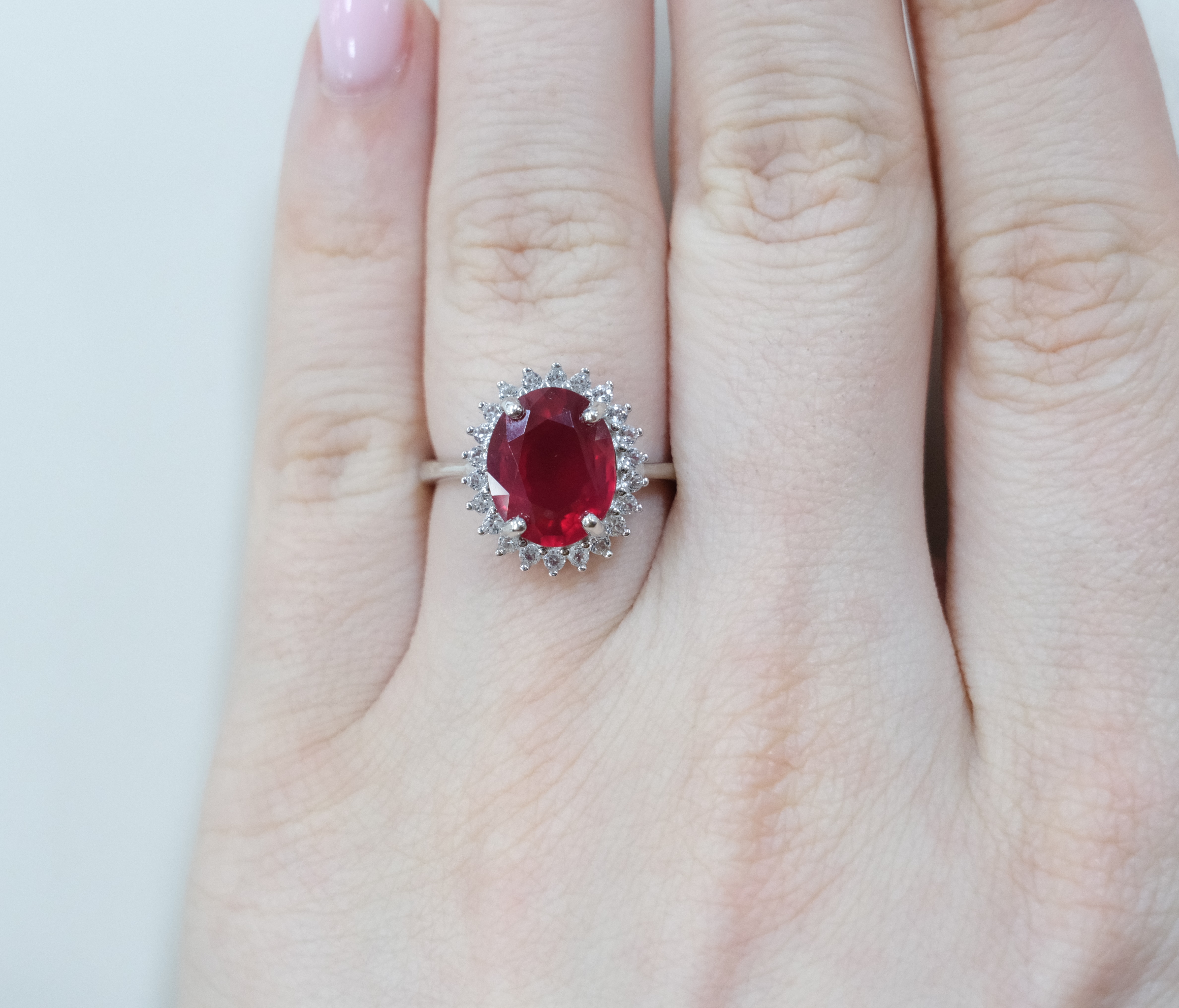 Серебряное кольцо с рубином